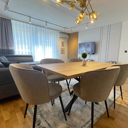 New Concept Included Garage Apartment Сараево Екстериор снимка