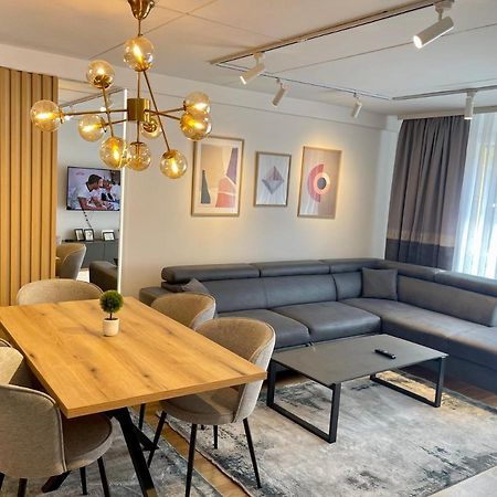 New Concept Included Garage Apartment Сараево Екстериор снимка