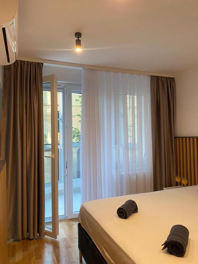 New Concept Included Garage Apartment Сараево Екстериор снимка