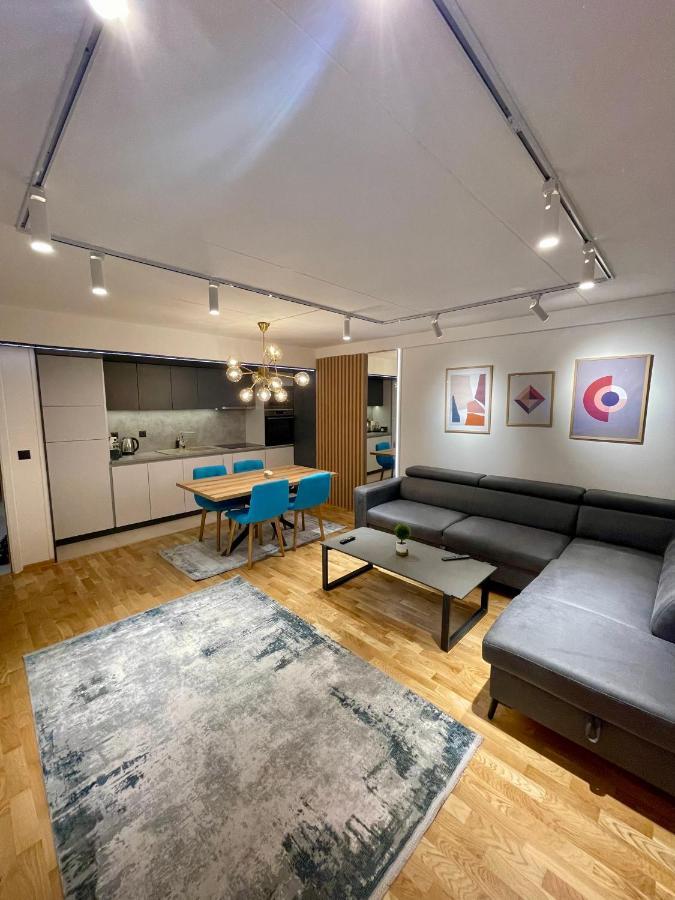 New Concept Included Garage Apartment Сараево Екстериор снимка